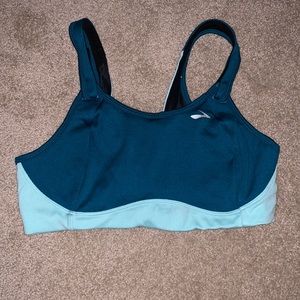 Brooks sports bra 38C